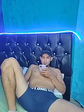 junior men22 online show from February 17, 2026, 1:29 pm