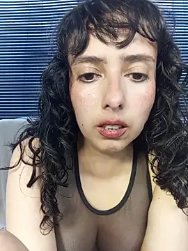 Snapshot of Eva_Err chatting on March 6, 2026, 10:06 pm Eva Err online show from March 6, 2026, 10:06 pm