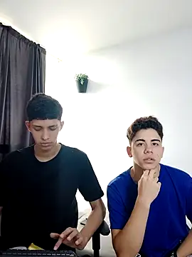 Jeunes Grossieres online show from February 2, 2026, 5:44 pm