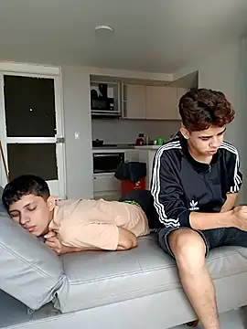 Jeunes Grossieres online show from February 5, 2026, 7:40 pm