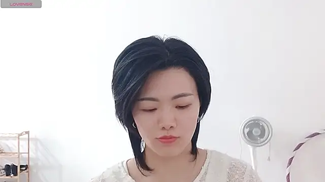 Nikishine online show from May 4, 2026, 6:20 am