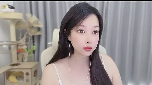 Snapshot of Yumi_yuni chatting on May 30, 2026, 1:03 am Yumi yuni online show from May 30, 2026, 1:03 am