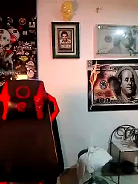 merka33 online show from February 5, 2026, 10:47 pm