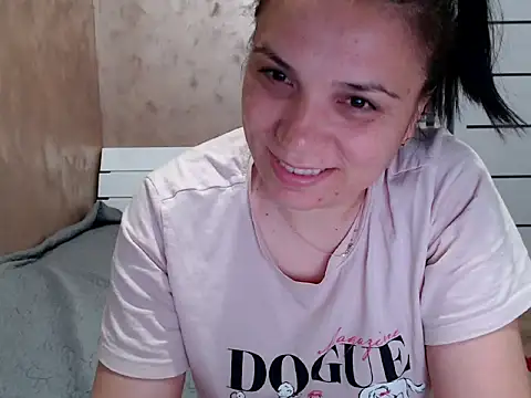 LorraGrey online show from May 3, 2026, 8:04 pm