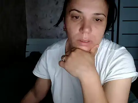 LorraGrey online show from May 9, 2026, 3:12 am