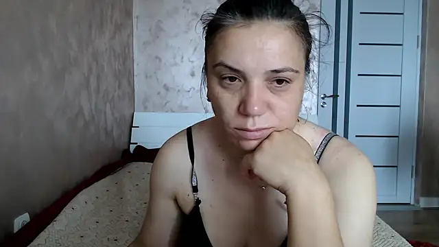 Snapshot of LorraGrey chatting on July 2, 2026, 6:30 am LorraGrey online show from July 2, 2026, 6:30 am