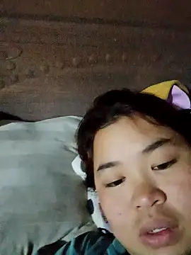 Jyllyy online show from February 9, 2026, 6:17 am