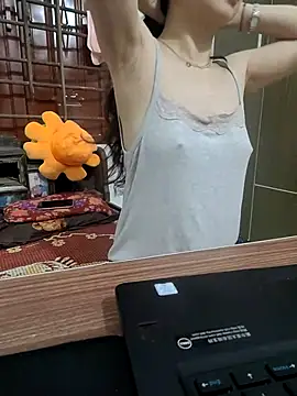 NinaKey online show from June 11, 2026, 3:32 pm