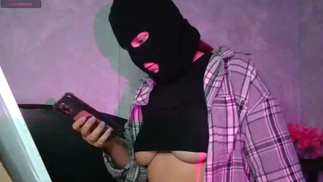 YenMoore online show from February 5, 2026, 8:19 am