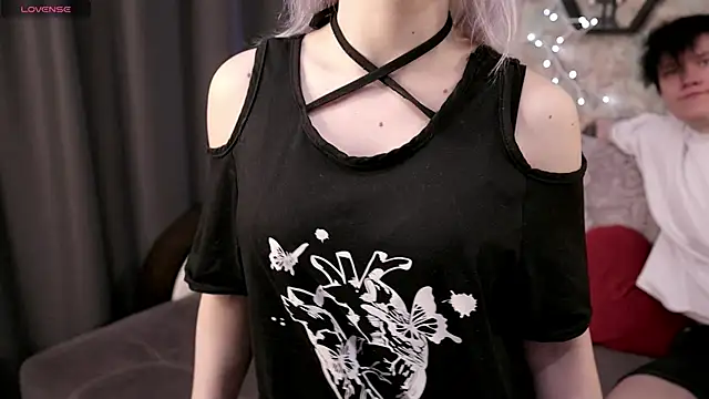 Yunakiss online show from May 20, 2026, 1:06 pm