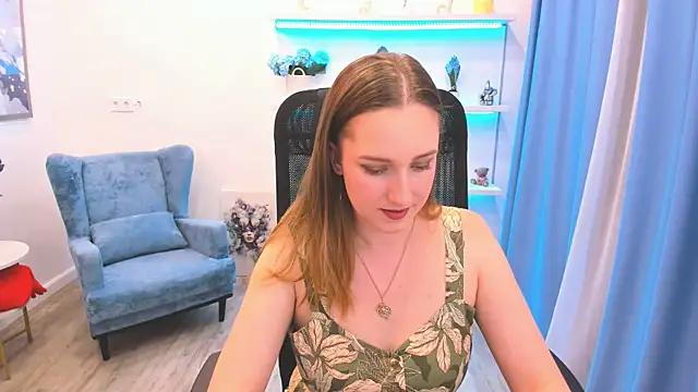 CaseyTerini online show from June 25, 2026, 4:34 am