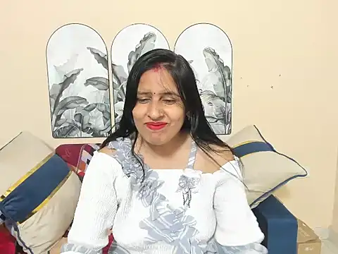 sara conorr online show from April 24, 2026, 3:42 am