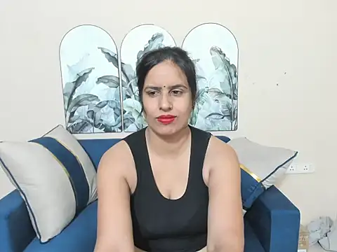 sara conorr online show from May 26, 2026, 3:46 am