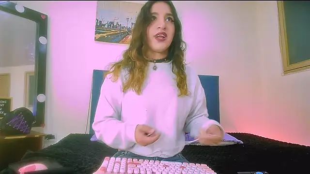 MEW ALIX online show from June 22, 2026, 7:22 pm