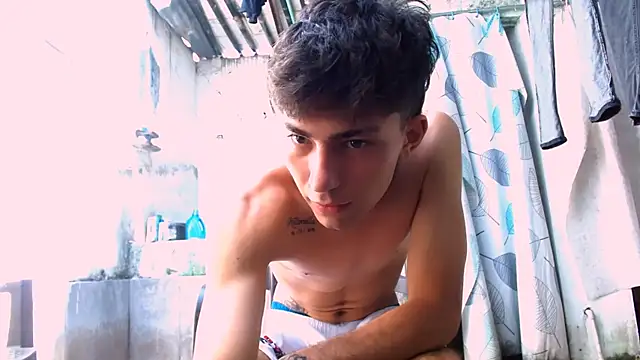 Snapshot of FlexxPrimee chatting on April 4, 2026, 3:42 pm FlexxPrimee online show from April 4, 2026, 3:42 pm