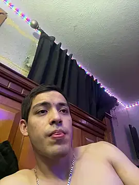 Snapshot of Tupapi696969q chatting on April 22, 2026, 5:43 am Tupapi696969q online show from April 22, 2026, 5:43 am