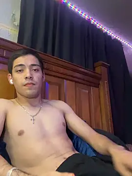 Snapshot of Tupapi696969q chatting on May 8, 2026, 4:40 am Tupapi696969q online show from May 8, 2026, 4:40 am