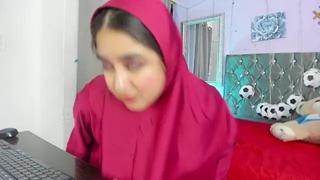 SamiraAwada online show from June 23, 2026, 7:23 pm