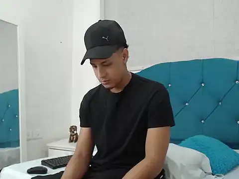 Noah Blackk online show from March 12, 2026, 1:39 pm