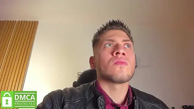 SebastianMaximoff  online show from May 12, 2026, 8:06 pm