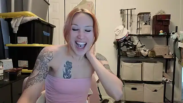 ThornsandHoney online show from May 17, 2026, 5:53 pm