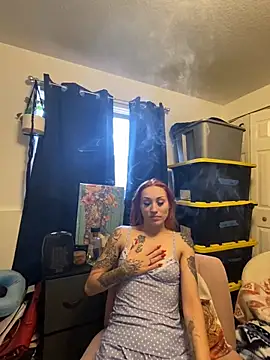 ThornsandHoney online show from May 24, 2026, 4:23 pm