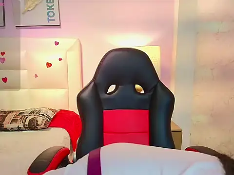 AmyTorres  online show from February 20, 2026, 7:58 pm