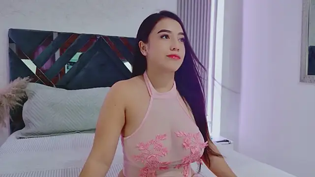 AmyTorres  online show from June 17, 2026, 3:35 pm