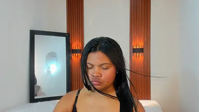 Nahomi39 online show from February 1, 2026, 8:29 pm