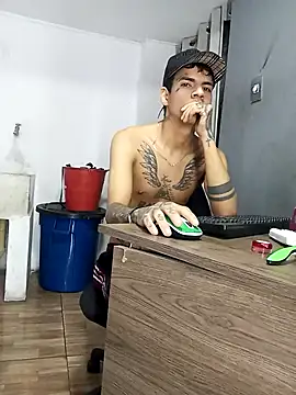 hotpocahontas26 online show from February 4, 2026, 7:47 am