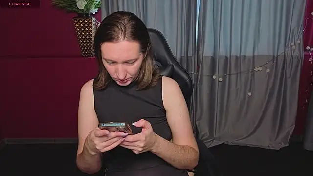 SelestiaSnata online show from May 7, 2026, 1:44 am