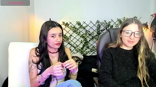 nana  rousse online show from March 15, 2026, 1:33 am