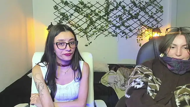 nana  rousse online show from March 25, 2026, 3:23 am