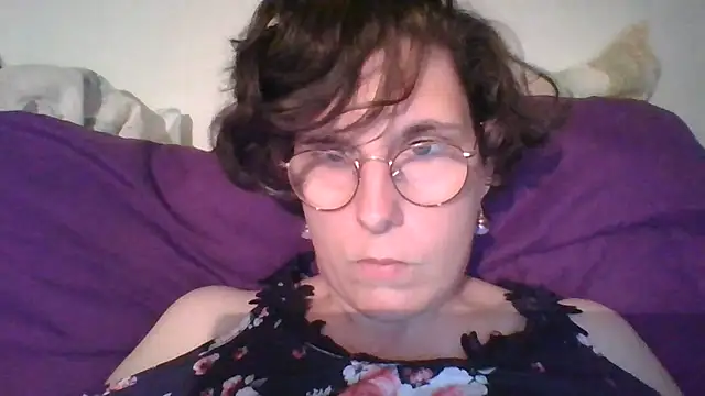 OIseauNoir88 online show from May 8, 2026, 7:30 pm
