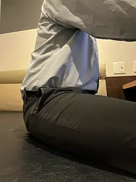 yuuuuusuke00 online show from March 10, 2026, 12:37 am