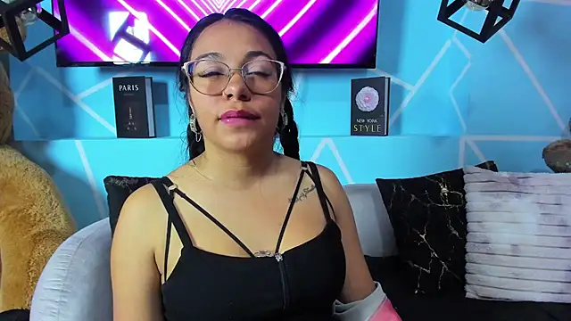 amy noa online show from June 7, 2026, 3:43 am