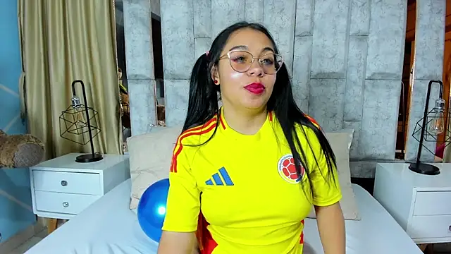 amy noa online show from June 9, 2026, 3:51 am