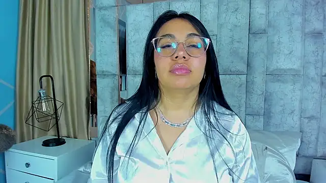amy noa online show from June 21, 2026, 2:03 am