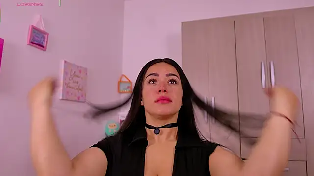 im natalia online show from July 6, 2026, 10:01 am