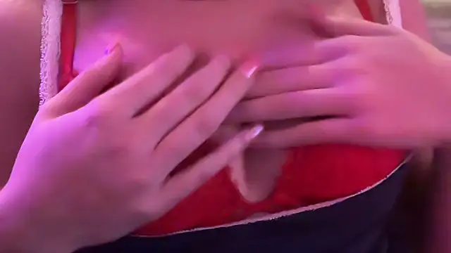 dirtylittlelily online show from February 5, 2026, 4:17 am