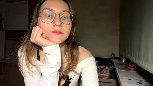 Miaaa Moon online show from April 30, 2026, 8:57 pm
