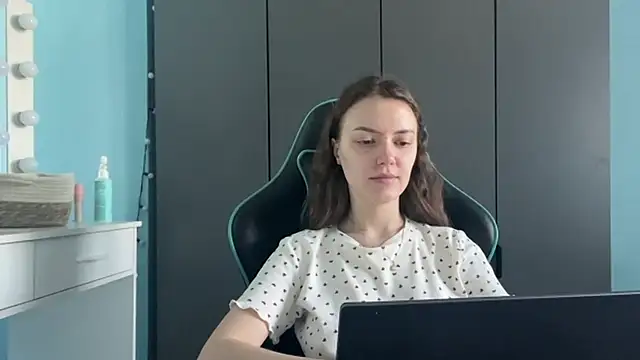 AndreeMerryman online show from February 17, 2026, 1:02 am