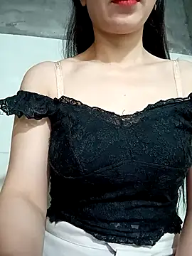 Vyvvyy69 online show from May 18, 2026, 10:26 pm