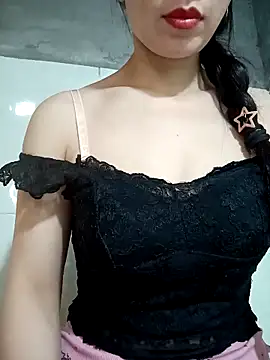 Vyvvyy69 online show from June 28, 2026, 1:11 am