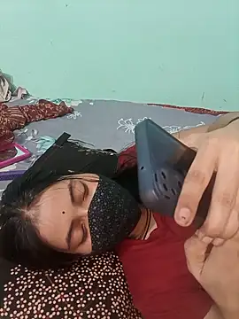 18 year old girl online show from April 23, 2026, 12:29 pm