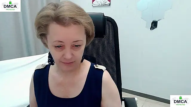 MONA W online show from May 10, 2026, 7:35 am