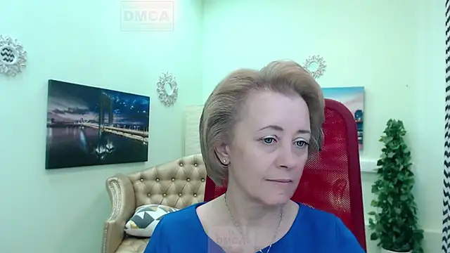 MONA W online show from June 25, 2026, 11:59 am