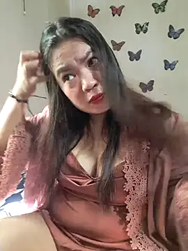 Snapshot of Zyramae_25 chatting on July 22, 2026, 12:24 am Zyramae 25 online show from July 22, 2026, 12:24 am