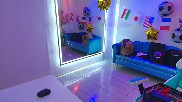 Madame scarlett online show from June 15, 2026, 11:34 am