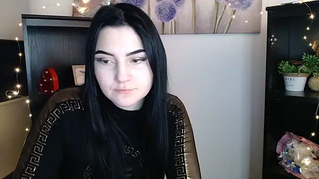 Snapshot of TurnMe_On chatting on February 5, 2026, 12:43 pm TurnMe On online show from February 5, 2026, 12:43 pm